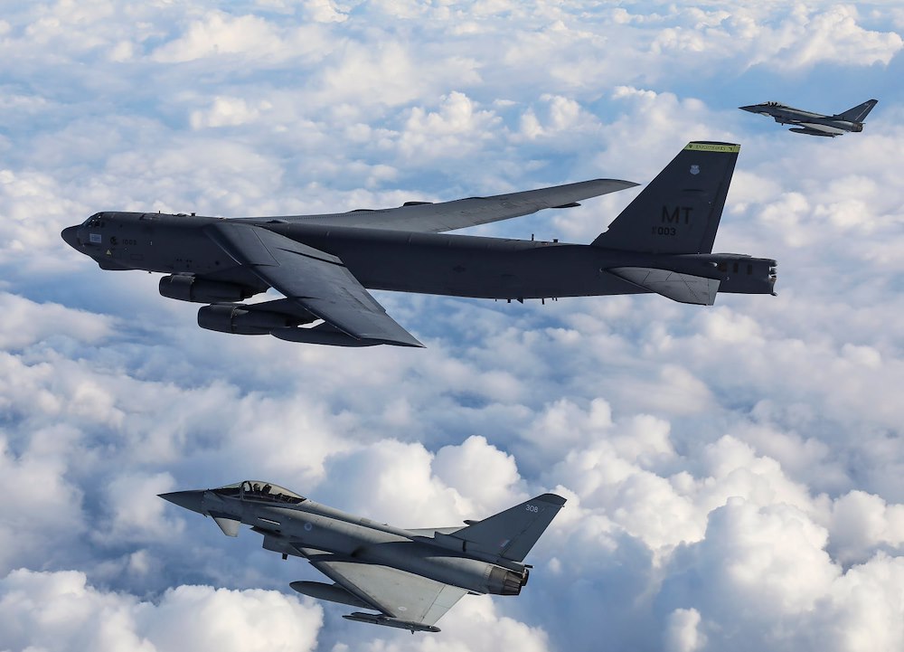 Air force on sale b-52